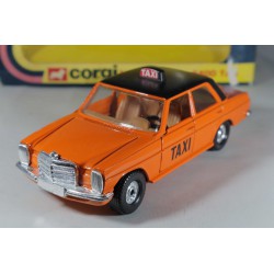 Corgi Toys 411-B Mercedes...