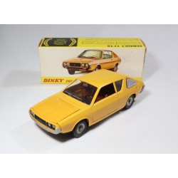 DINKY TOYS 1451-E Renault...