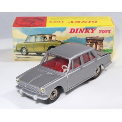 Dinky Toys No 523 Simca...
