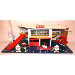 Sio 11 Esso garage