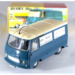 Dinky Toys 570 Peugeot J7...